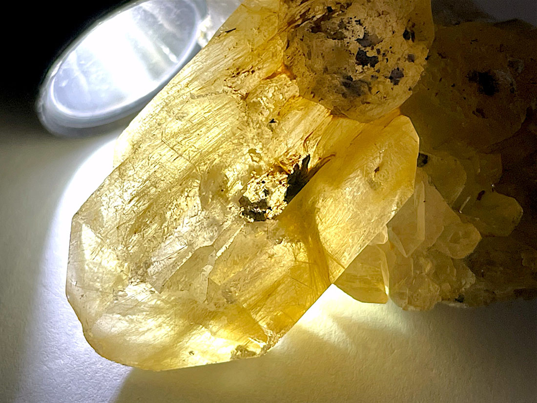 ブラジル産 ルチルクォーツ ( 金鉱石入り水晶 )/Rutilated Quartz
