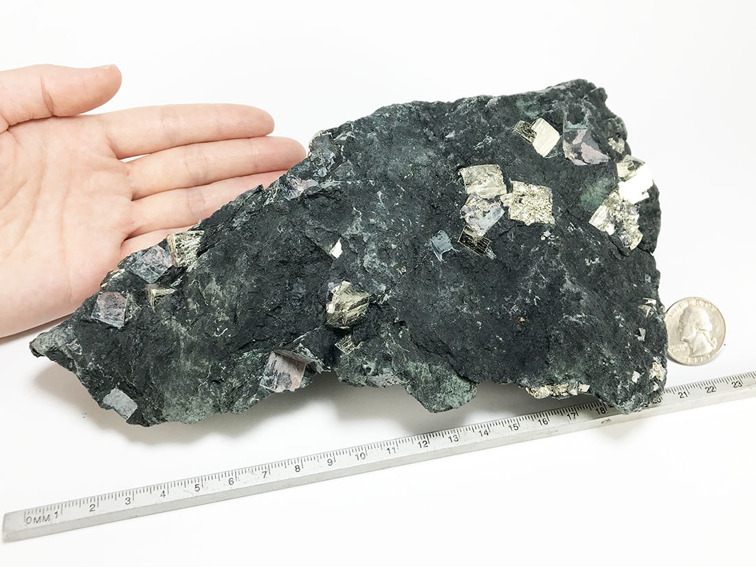 新潟県飯豊鉱山産 黄鉄鉱(パイライト)/Pyrite