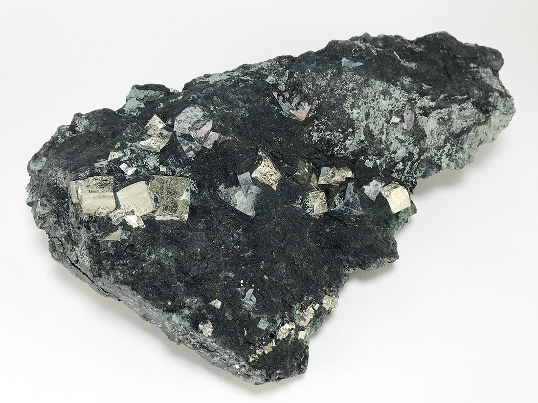 新潟県飯豊鉱山産 黄鉄鉱(パイライト)/Pyrite