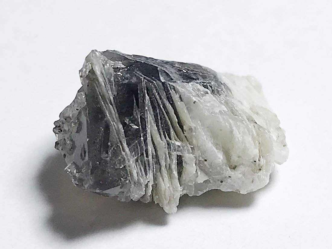 へデンバーガイト】ブラック＆ホワイト 原石 セット