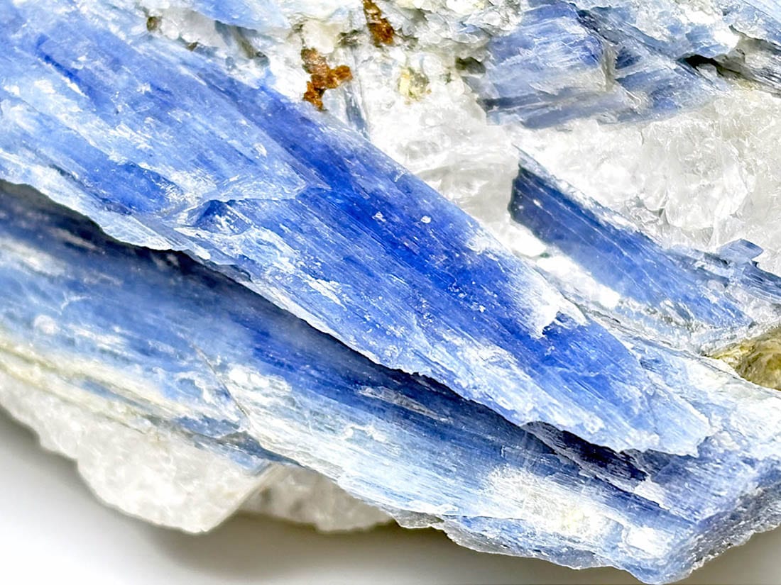 AAA級天然藍晶石(カイヤナイト)鉱物標本YTB82U3/143U27C ブラジル産 カイヤナイト / kyanite ( 藍晶石 )