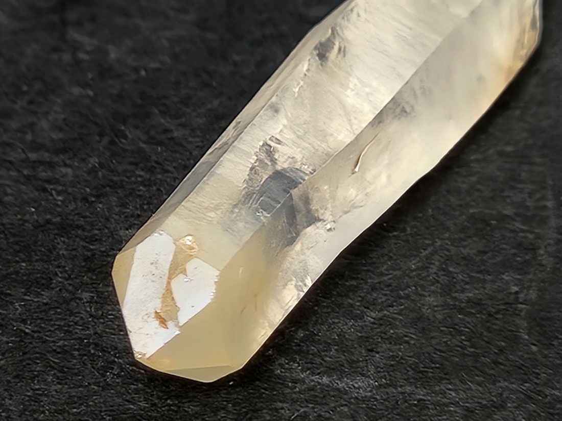 コロンビア産 マンゴークォーツ