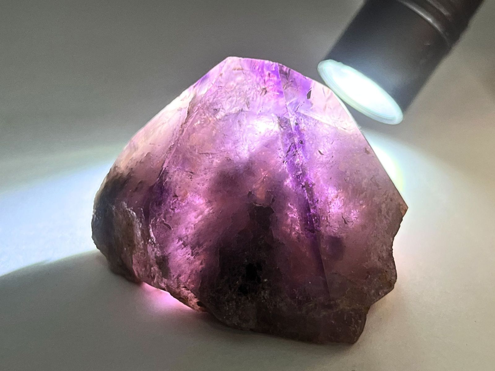 ブラジル産トラピッチェアメジスト / Trapiche Amethyst