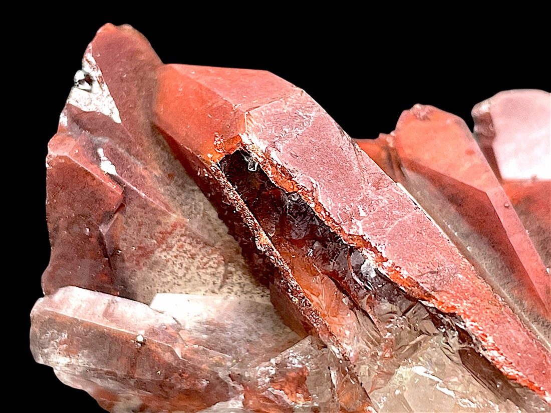 モロッコ産 レッドクォーツ (ヘマタイトコーティングクォーツ)