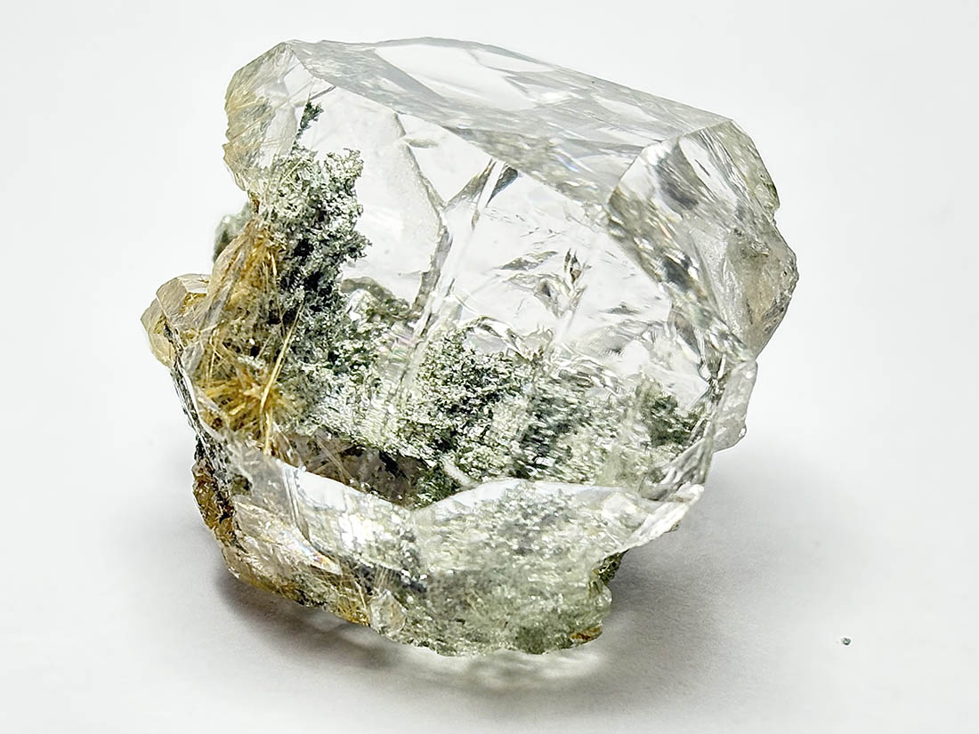 インド マニハール産 クローライト入り水晶