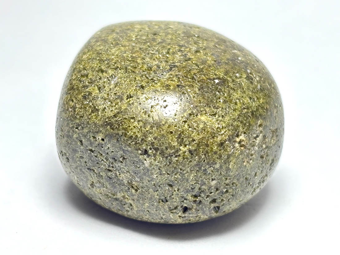 ペルー産 エピドート タンブル ( 緑簾石 )/ Epidote
