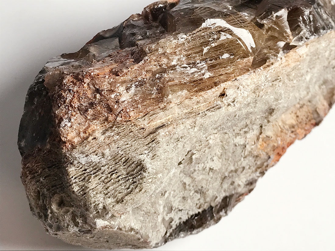 ブラジル産 ルチルクォーツ ( 金鉱石入り水晶 )/Rutilated Quartz