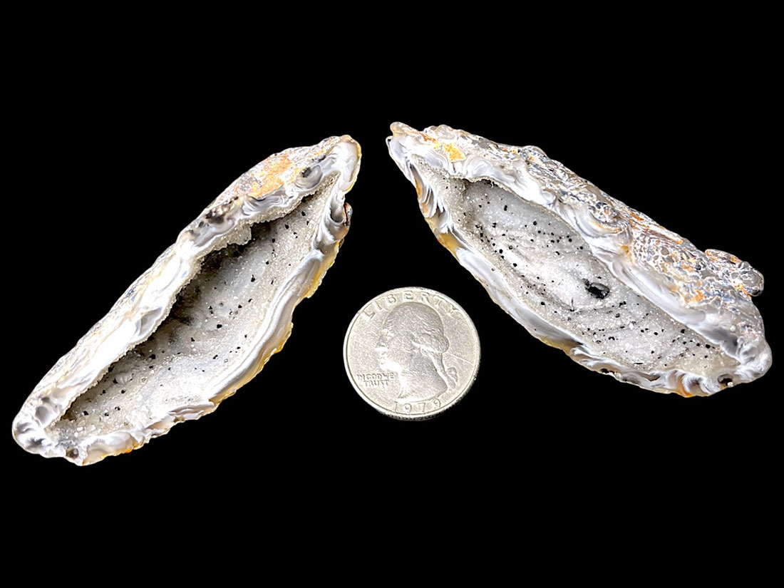 トレジャーメノウ (瑪瑙晶洞)/Geode Pair (鉄製台座付き)
