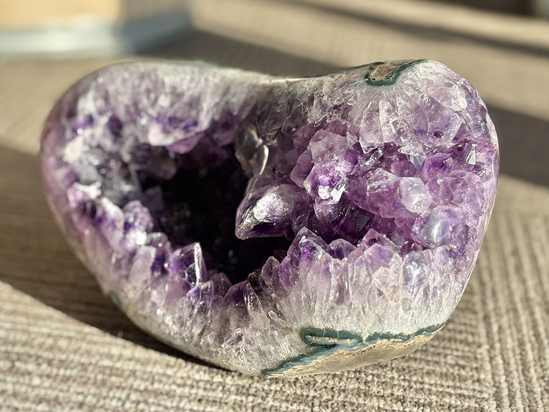 ウルグアイ産 アメジスト ジオード ( 紫水晶 )/ Amethyst