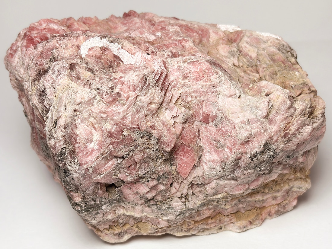 北海道稲倉鉱山産 菱マンガン鉱 / Rhodochrosite