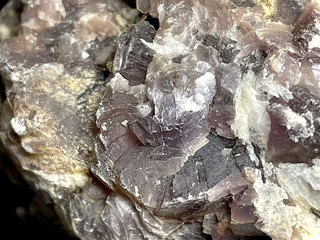 ブラジル産 レピドライト / Lepidolite ( リチア雲母 )