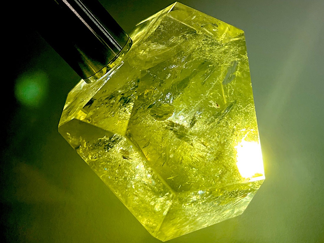 アイリスクォーツ　スモーキー　シトリン　入り　虹　ハート入り 虹入り】スモーキーシトリン タワー | NEROLI CRYSTAL