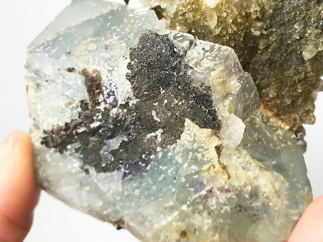 【40g】中国 ヤオガンシャン産 クリアブルーフローライト 煙水晶共生 母岩付 40g】中国 ヤオガンシャン産 クリアブルーフローライト 煙水晶
