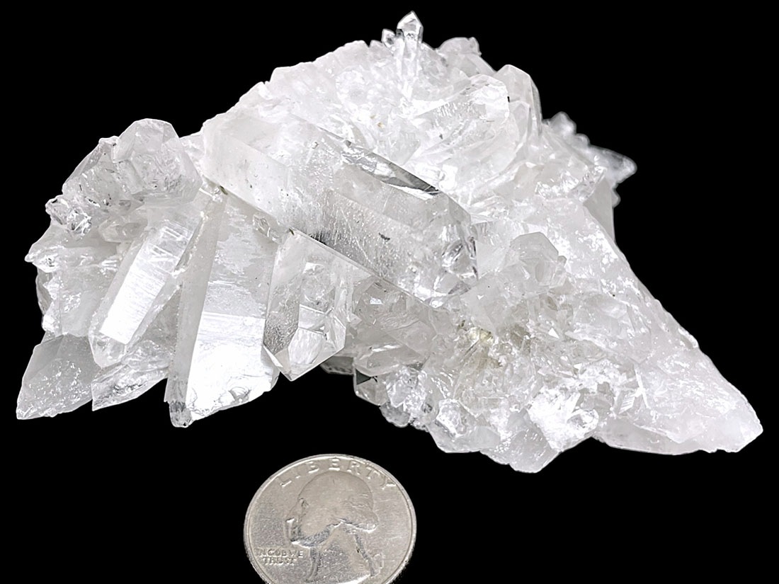 ブラジル・トマスゴンサガ鉱山産 水晶クラスター / Quartz Crystal Cluster