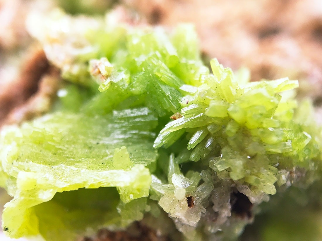 【鉱物 緑鉛鉱 原石】中国・広西チワン族自治区産 パイロモルファイト クラスター パイロモルファイト 中国 広西チワン族自治区産 緑鉛鉱 pfs415