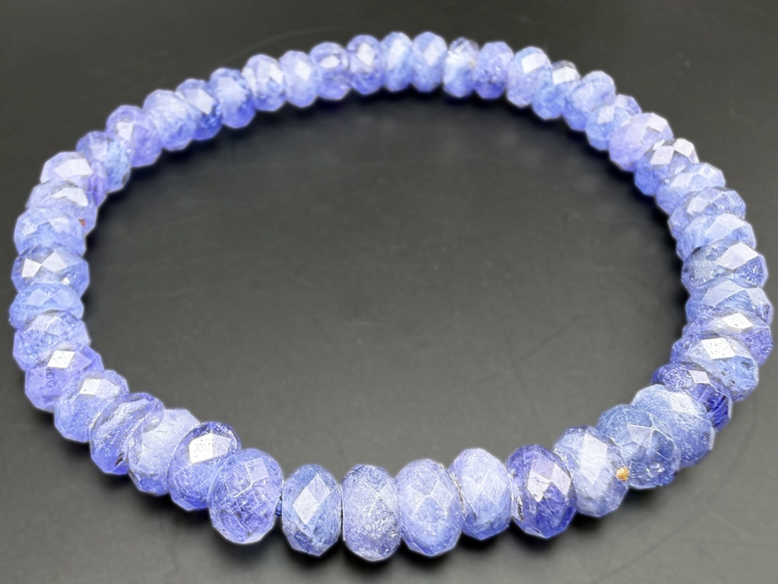 タンザナイト ボタンカット ブレスレット ( 灰簾石 ) / Tanzanite タンザナイト ボタンカット ブレスレット ( 灰簾石 ) / Tanzanite