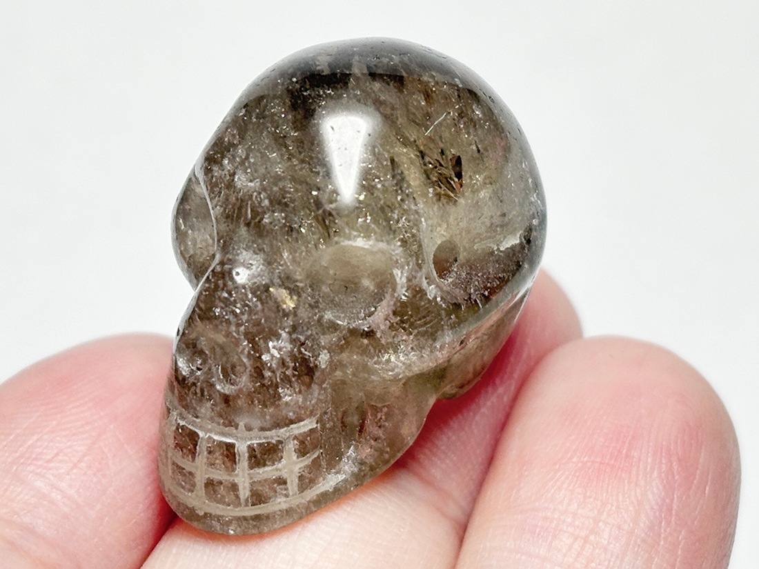 スモーキークォーツ スカル彫刻 /Smoky Quartz Scull