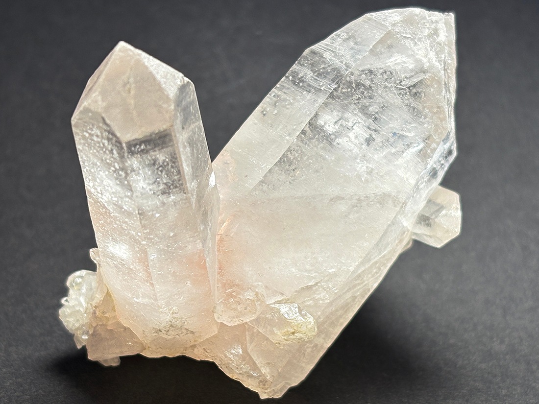 インド・マニカラン産 ヒマラヤ水晶 クラスター / Himalayan Quartz