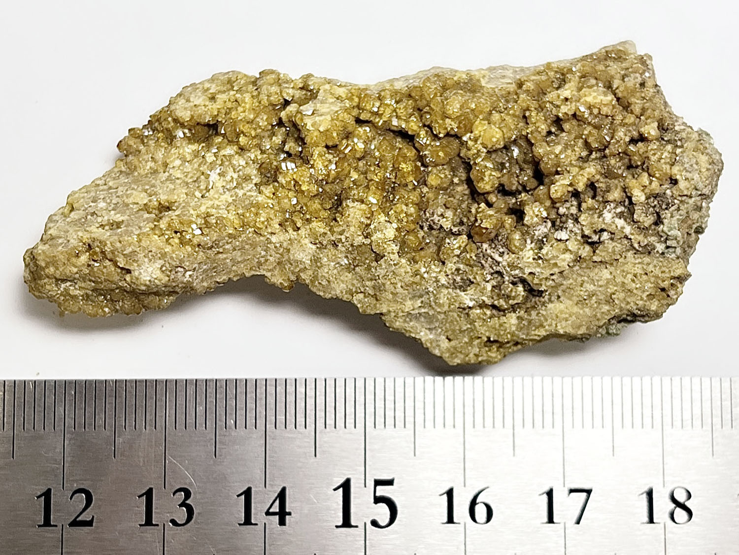 埼玉県秩父鉱山産 灰礬柘榴石(グロッシュラーガーネット)