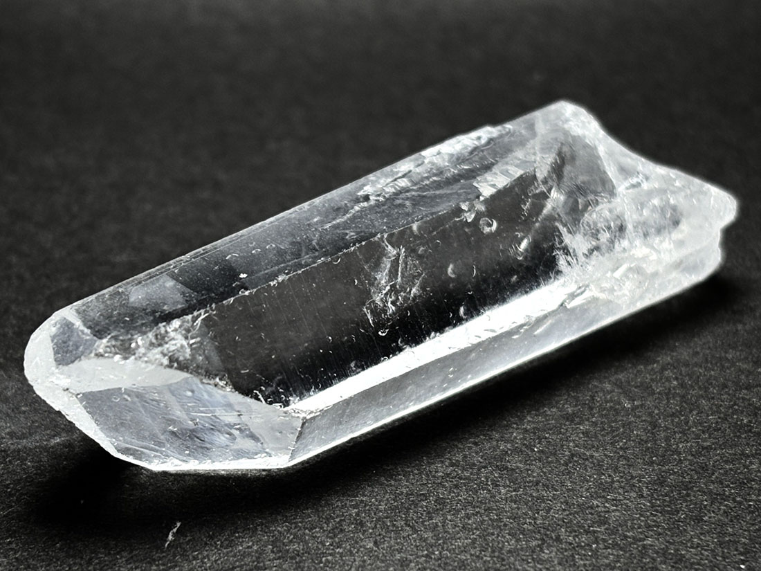マダガスカル産 ファントムクォーツ ポイント (幻影水晶) / Crystal Quartz