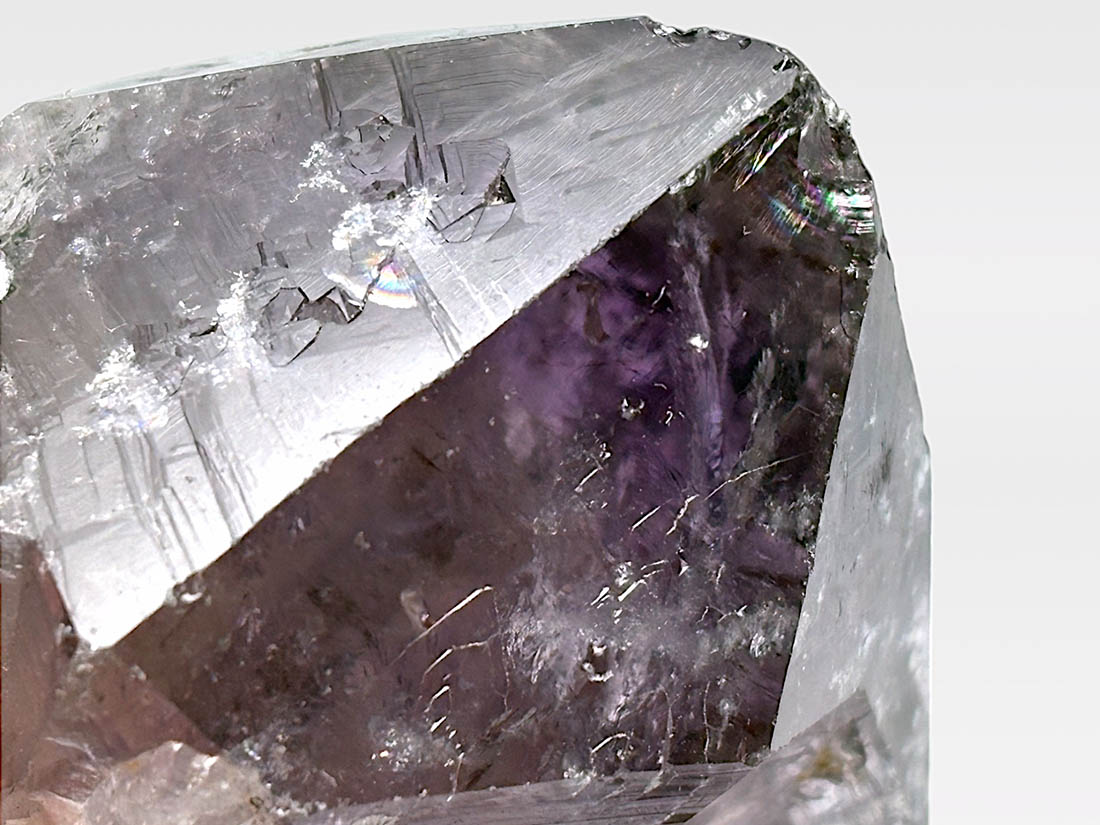ブラジル産クリストバライトinアメジスト / Cristobalite in Amethyst