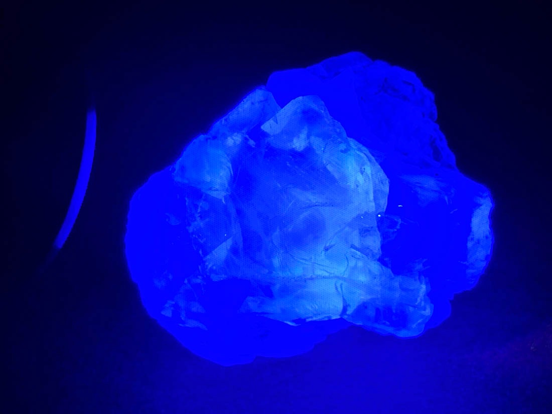 コロンビア ペーニャブランカ鉱山産 フローライト / fluorite