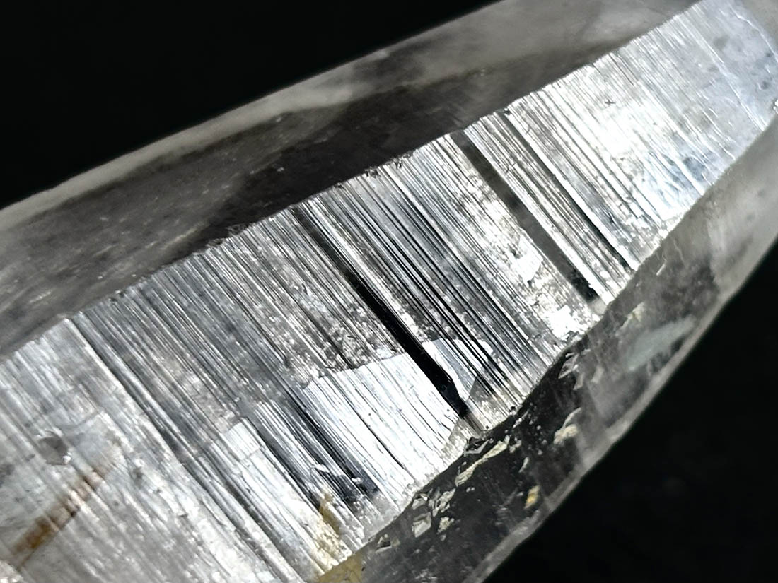 タンザニア産 モンドクォーツ ポイント (レコードキーパー)