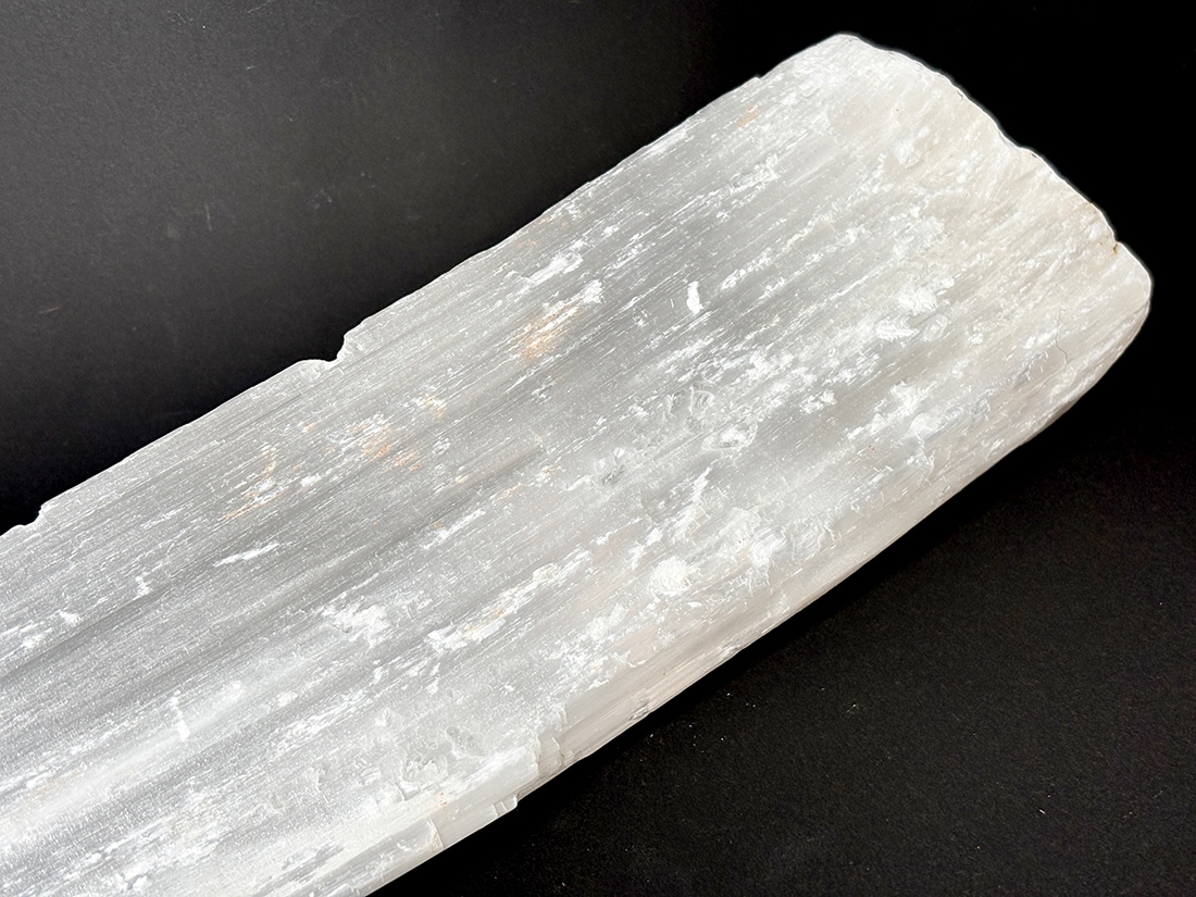 モロッコ産セレナイト / Selenite ( 繊維石膏 )