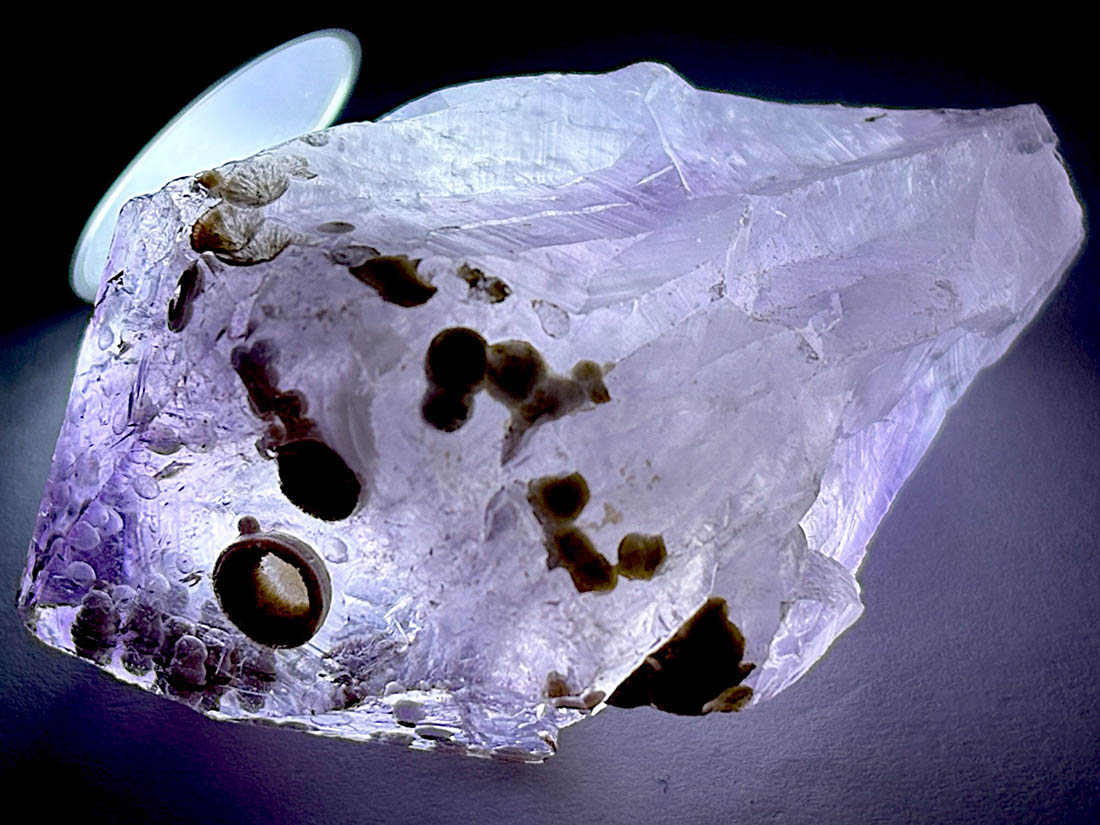 ブラジル産クリストバライトinアメジスト / Cristobalite in Amethyst