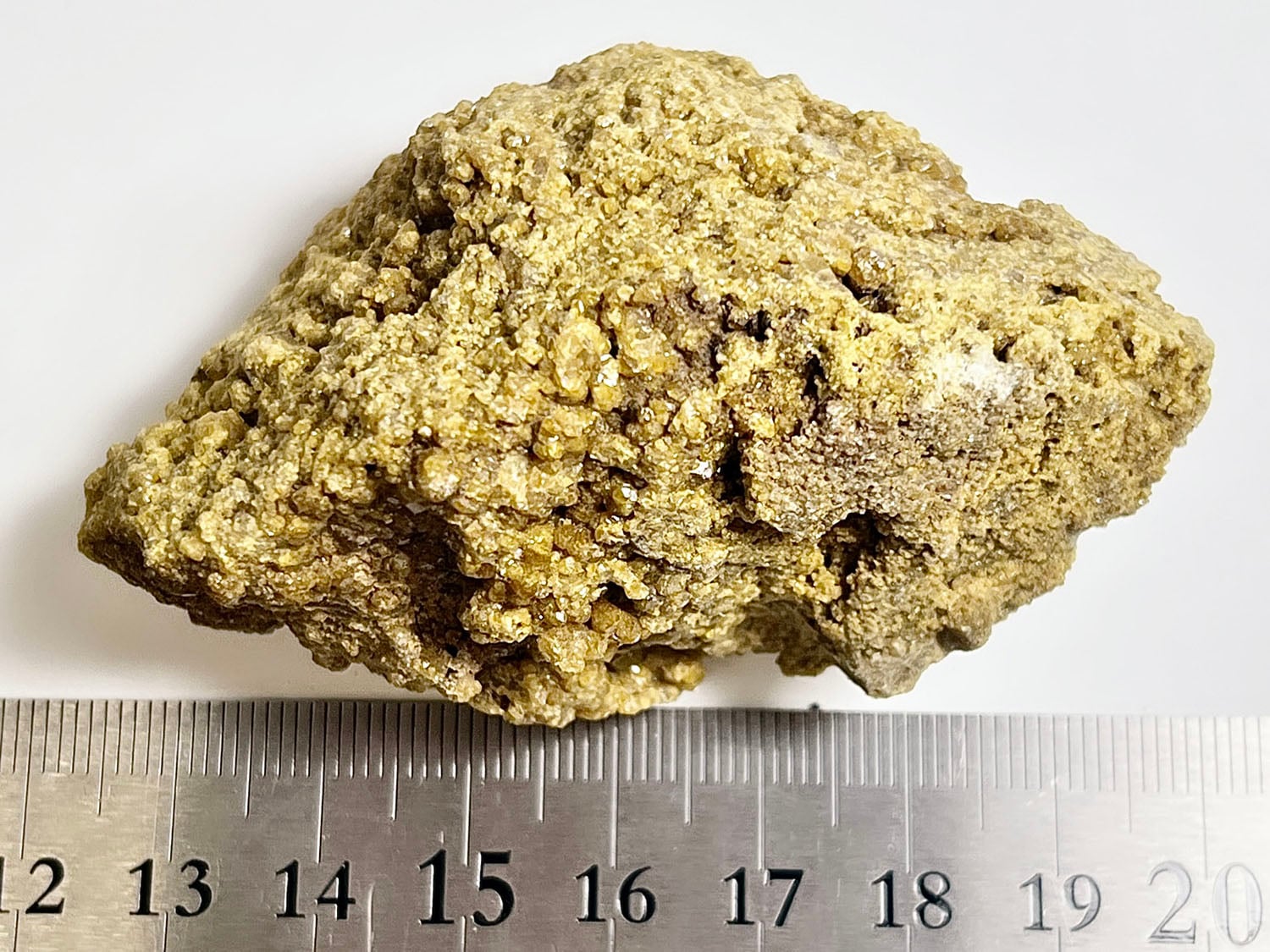 埼玉県秩父鉱山産 灰礬柘榴石(グロッシュラーガーネット)