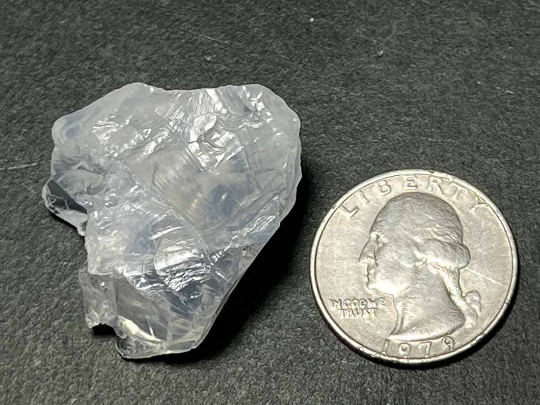 ブラジル産 ナチュラルブルームーンクォーツ ラフ