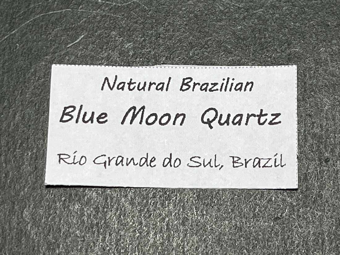 ブラジル産 ナチュラルブルームーンクォーツ ラフ