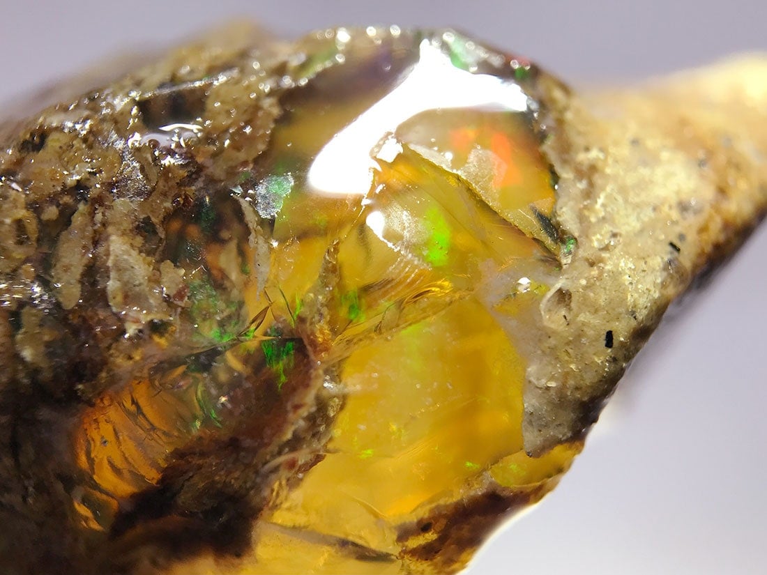 インカローズ（縞なしタイプ）とエチオピアンオパールのさざれ