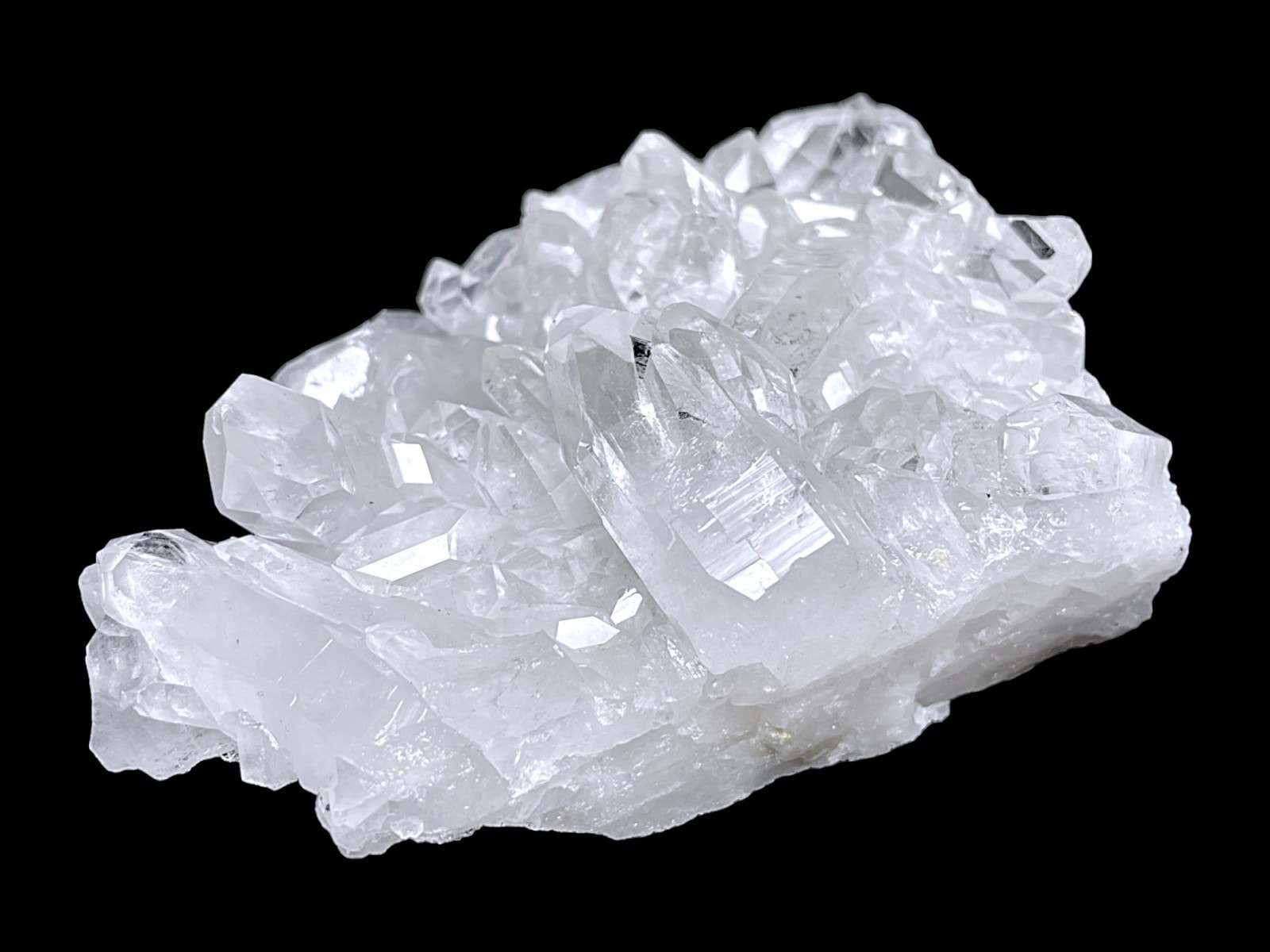 ブラジル・トマスゴンサガ鉱山産 水晶クラスター / Quartz Crystal Cluster