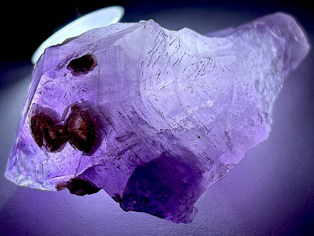 ブラジル産クリストバライトinアメジスト / Cristobalite in Amethyst