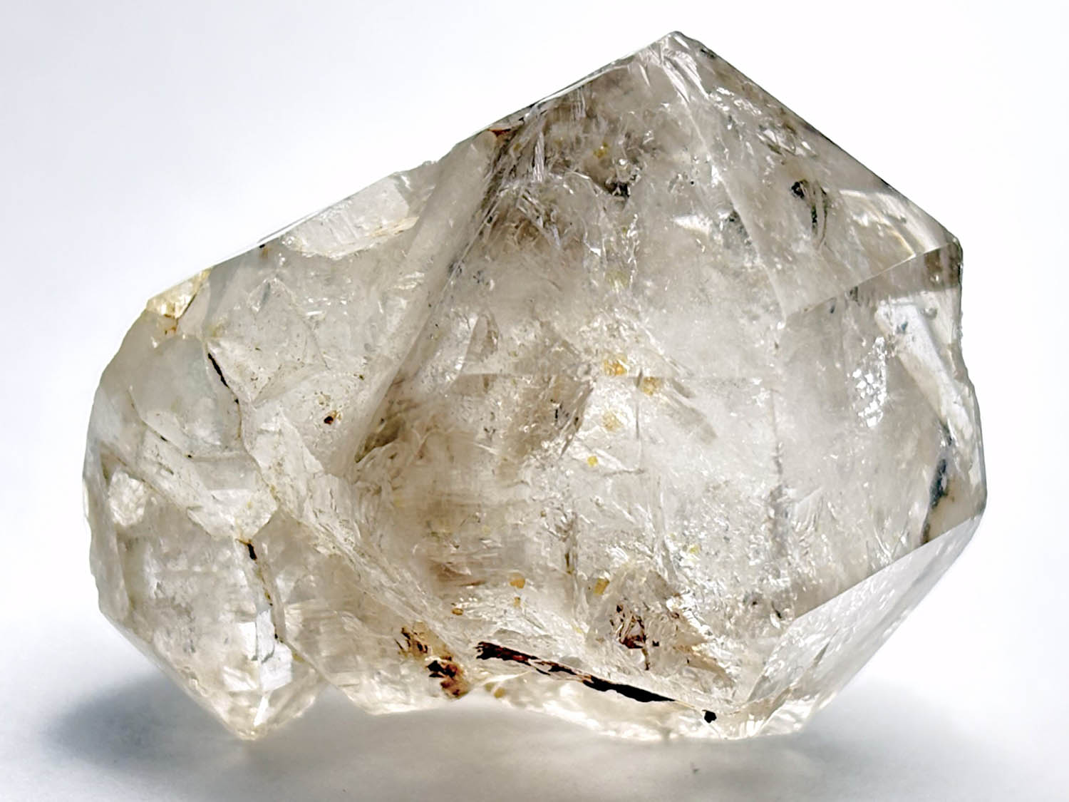 マダガスカル産 ラテライトinクォーツ ( 紅土入り水晶 )/ Inclusion