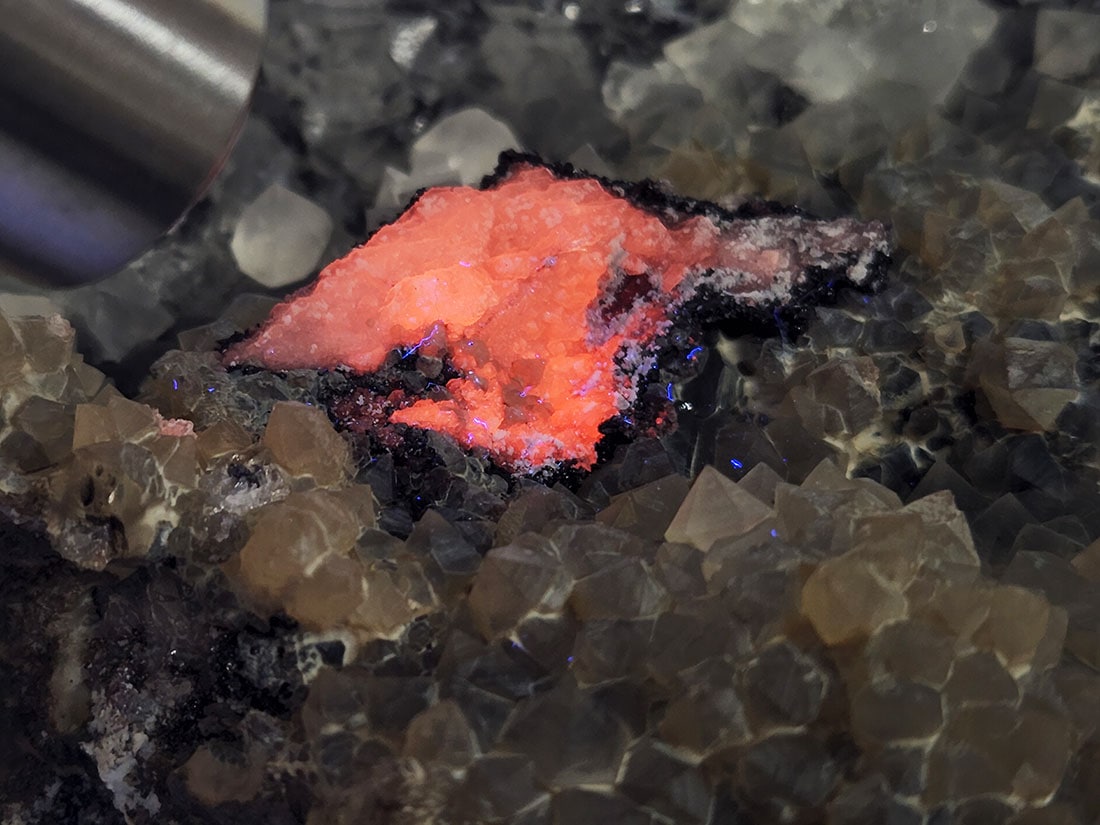 カルサイト トルマリン ? 付