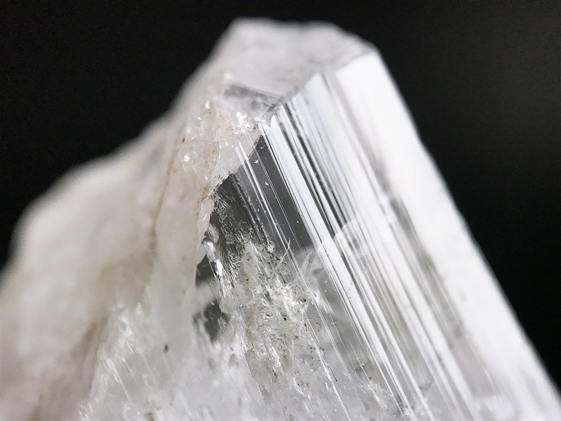 メキシコ産ダンビュライト