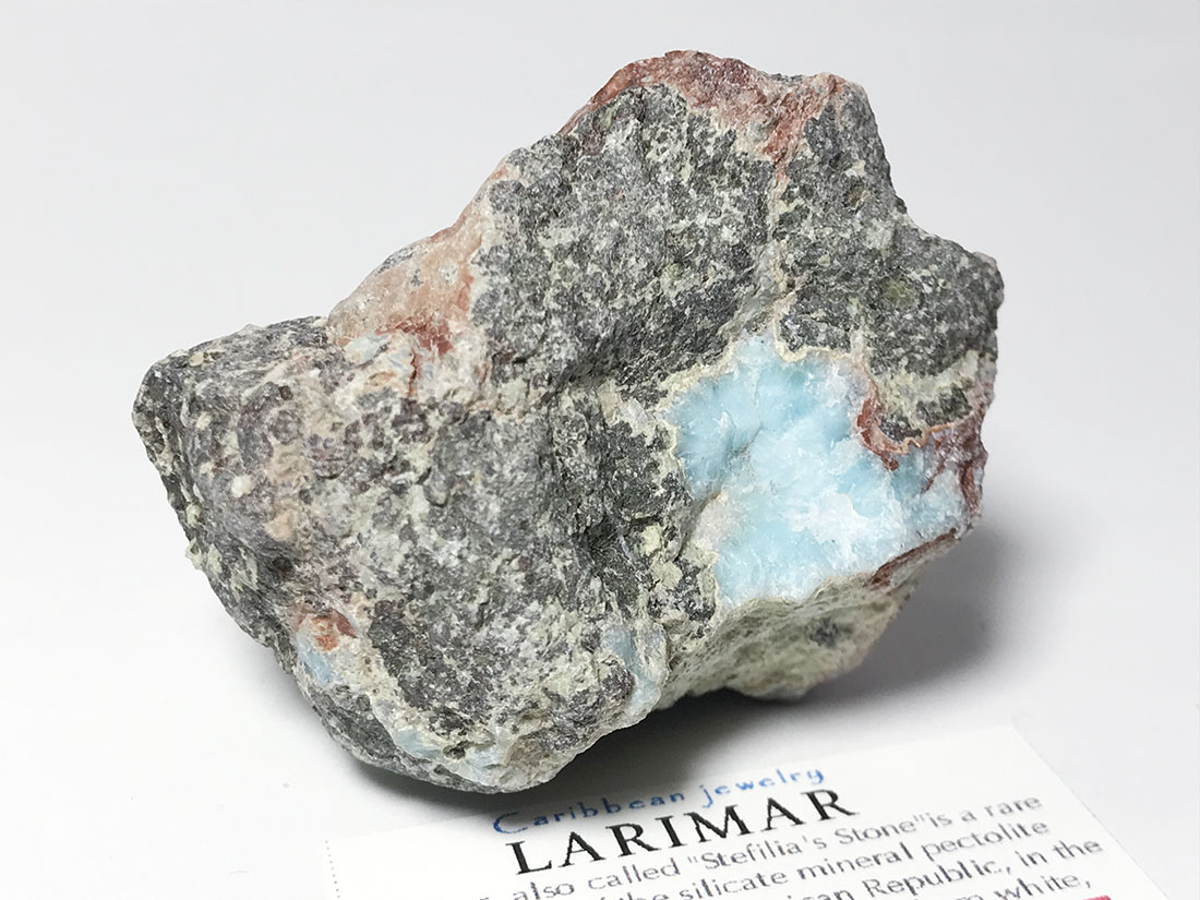 ドミニカ共和国産 ラリマー(ソーダ珪灰石)/Larimar