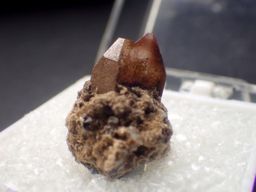 レア石　ブラウントパーズ 宝石図鑑 石言葉 | differencee（ディファレンシー）公式