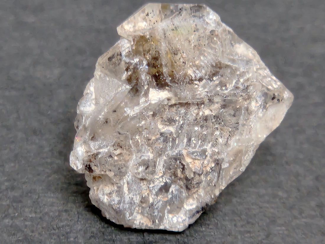 パキスタン産石油入り水晶/Oil & Tar in Quartz