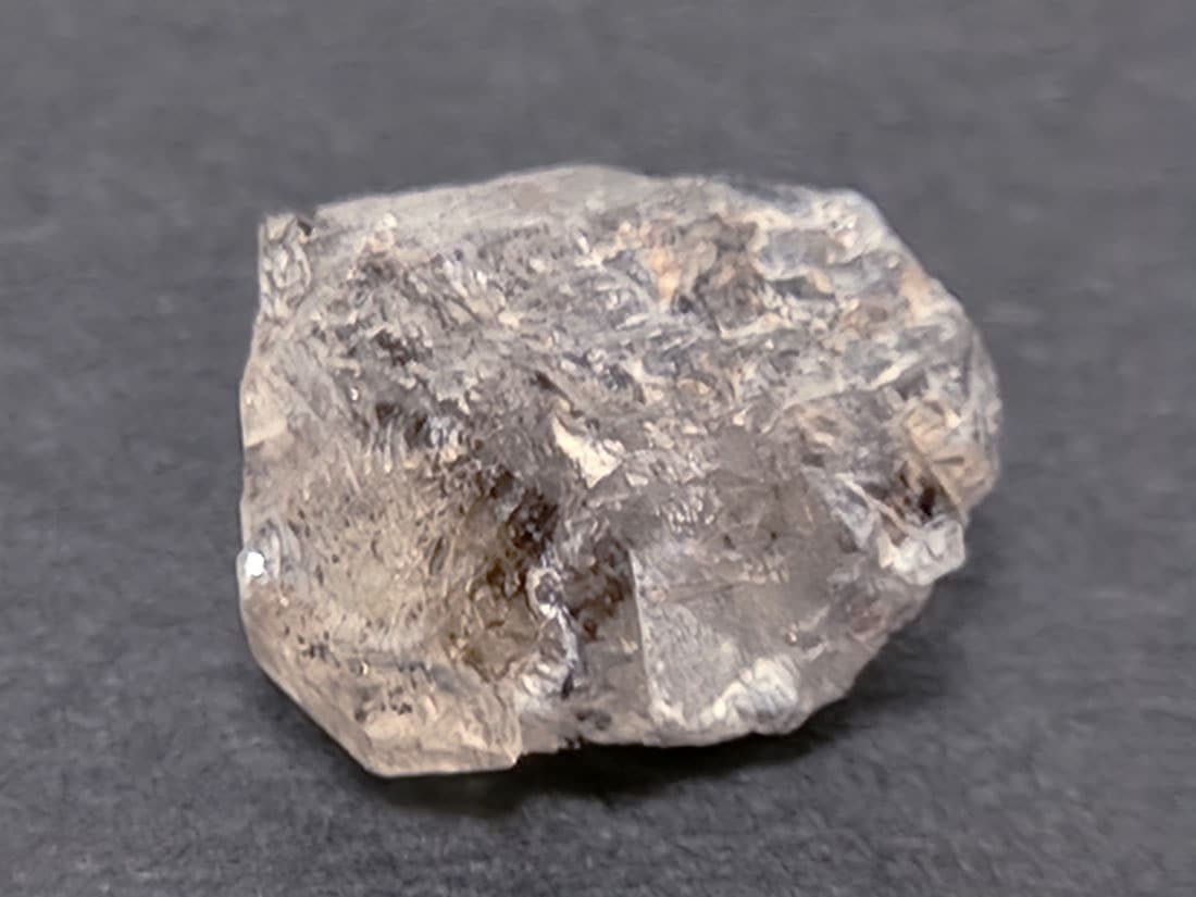 パキスタン産石油入り水晶/Oil & Tar in Quartz