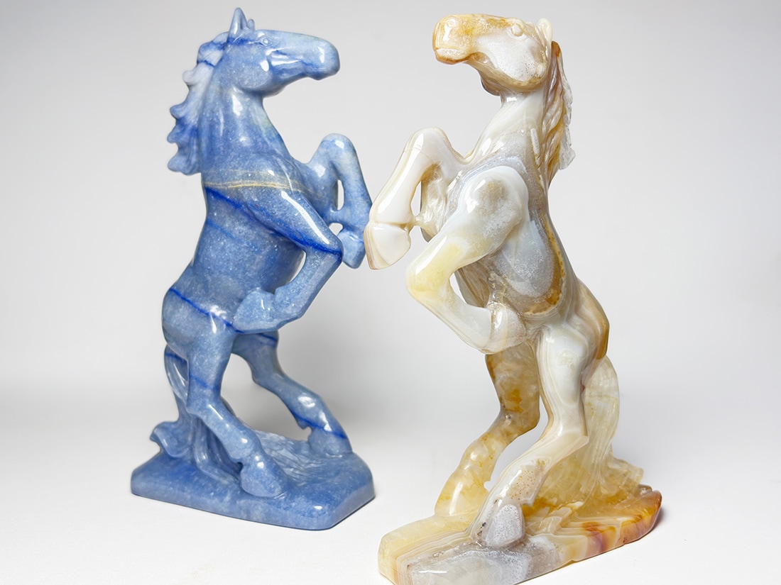 2026年干支】デュモルチェライト 馬彫刻 【50％OFF】