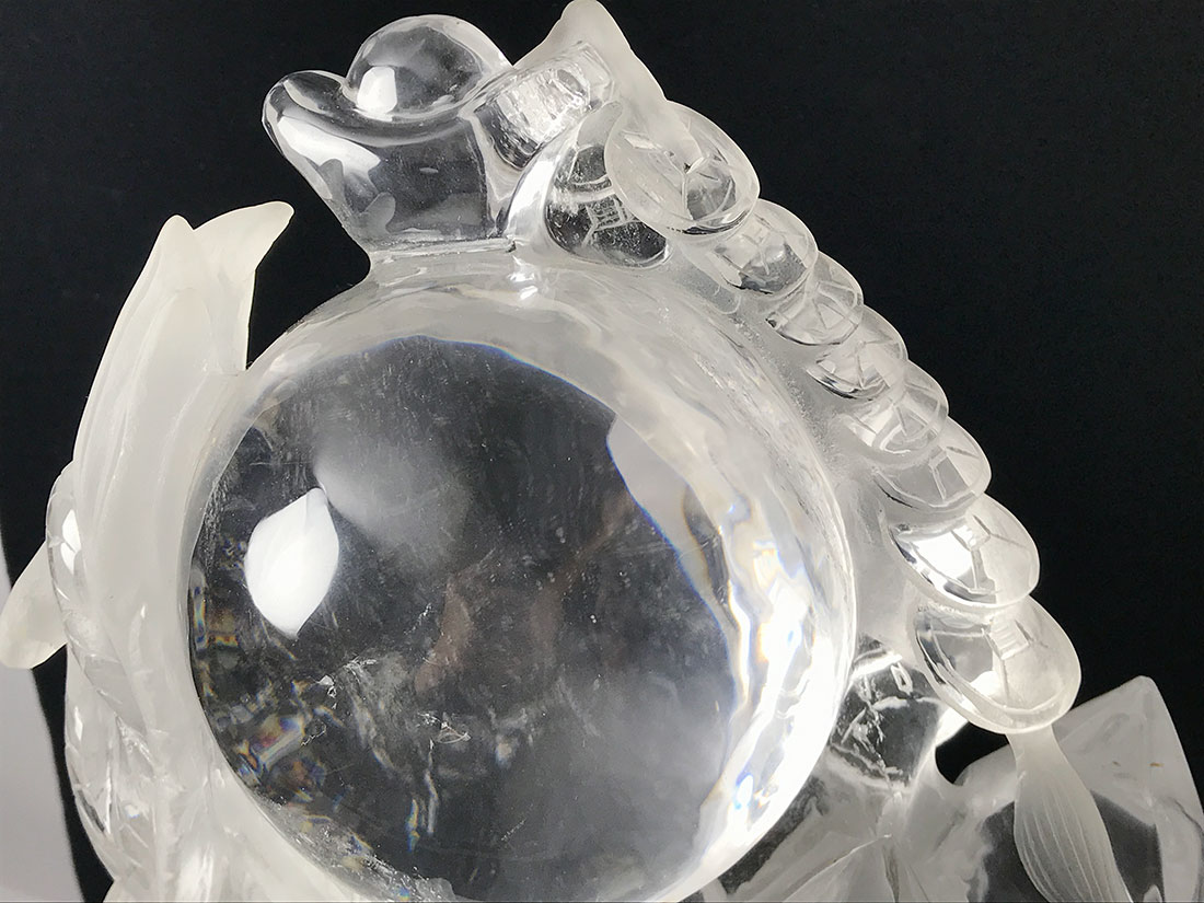 アウトレット】水晶 龍彫刻 (木製台座付き)