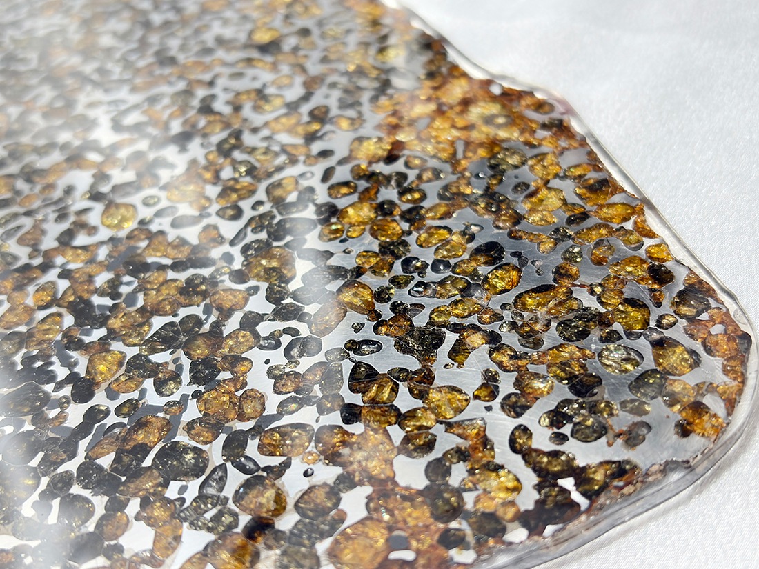 ケニア産 セリコパラサイト隕石 特大 / Sericho Pallasite Meteorite