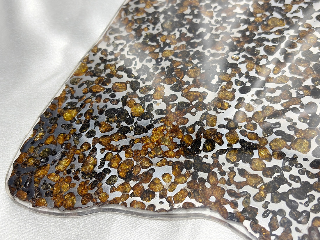 ケニア産 セリコパラサイト隕石 特大 / Sericho Pallasite Meteorite
