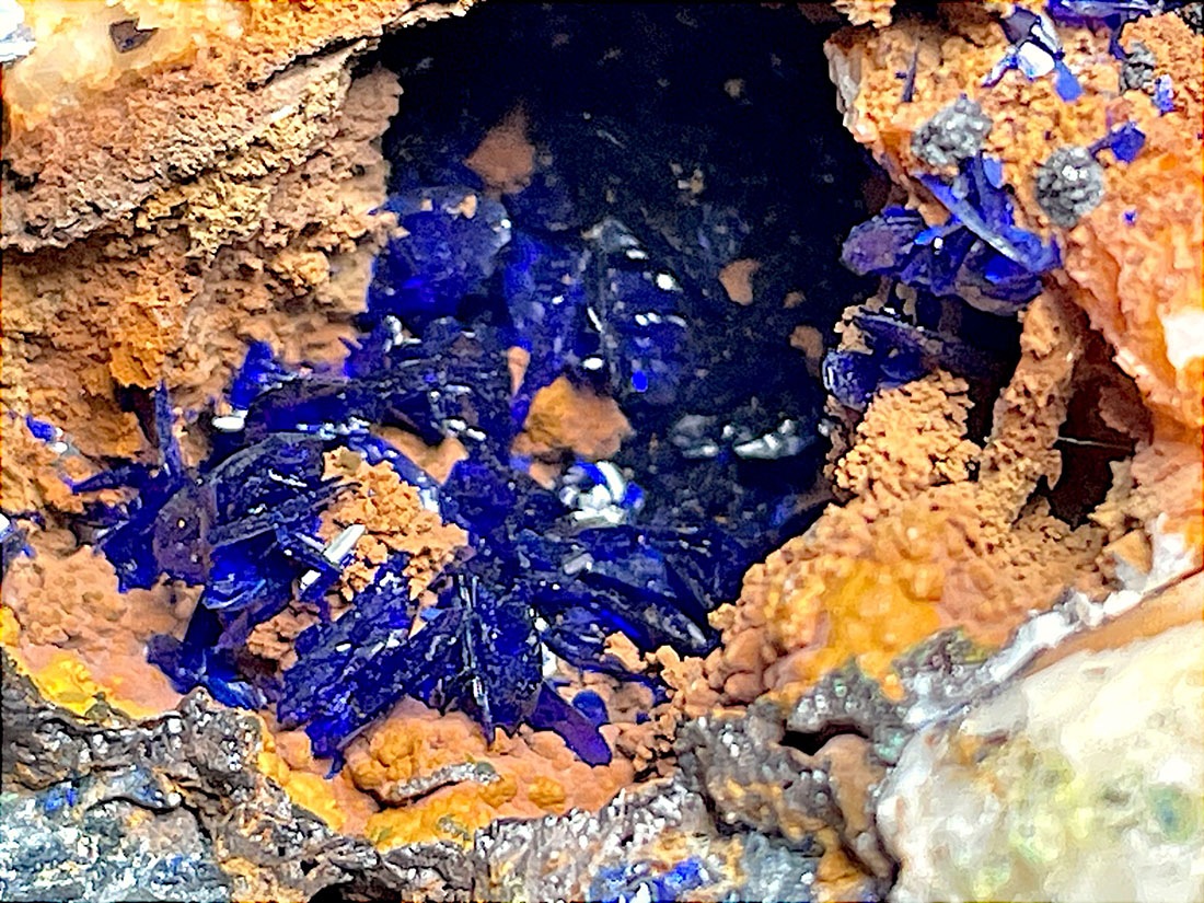 雲南省産アズライト/Azurite(藍銅鉱)