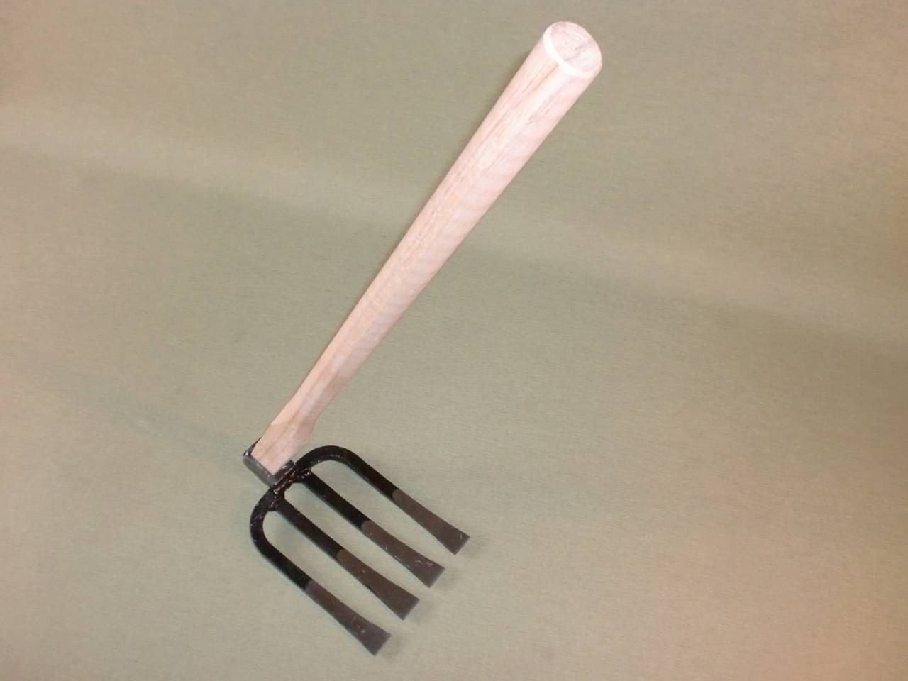 千成 AD-233 備中鍬 土方四本鍬 木柄 90cm 用具 工具 鍬（くわ） クワ くわ ホー Hoe 相田合同工場 燕三条