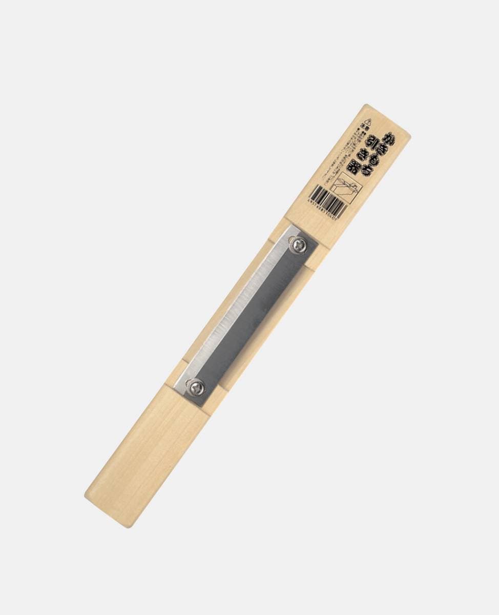 かきもち引き 延したもちをスライスするようにしてかきもちを作ります！ A-1040 豊稔 ほうねん 麺切包丁 こね鉢 麺棒 麺台 こま板 切り台 まな板 そば 蕎麦 石臼 麺打ち 麺打ち道具 手打そば 中條金物 燕三条