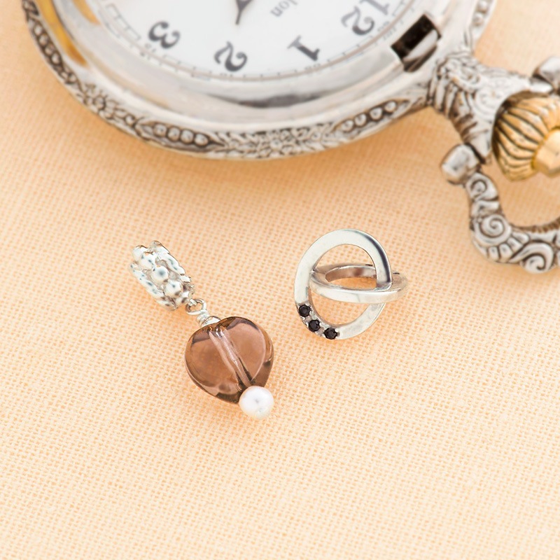 ���Ӻ¿�����������奨�꡼ : Moon Charm + �������㡼�� [ ����С� ]